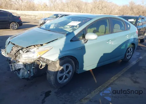 2013 Toyota Prius Three из США, поврежденный, VIN JTDKN3DU5D5638147